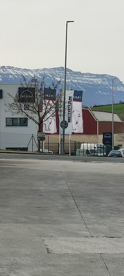 Taller de reparación de vehículos todoterreno Breakcamper en Berrioplano